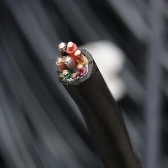 yjv铜电缆 国标3×120+1×70平方铜电缆 价格实惠
