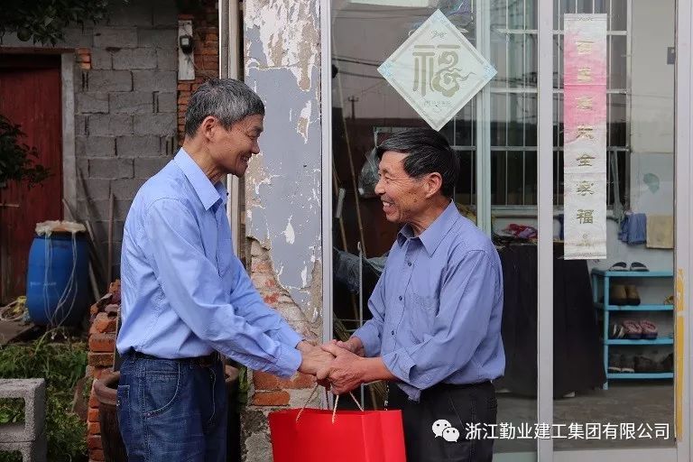 1539569017859412.jpg 640.jpg