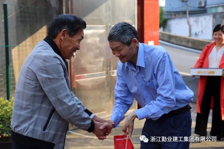 1539569031762262.jpg 640.jpg