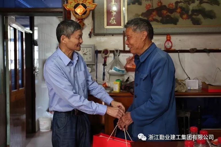 1539569061659985.jpg 640.jpg